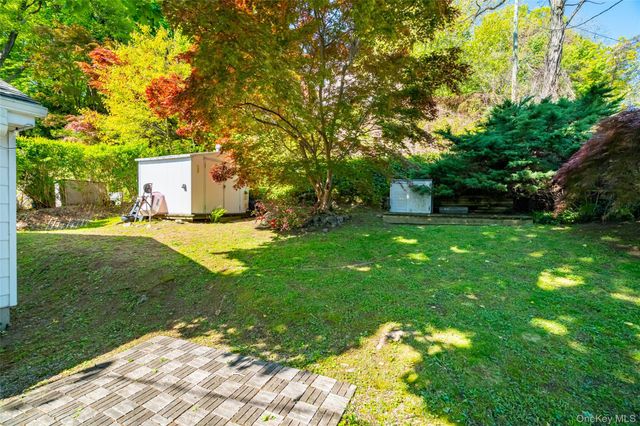 25 Hillside Avenue, Valhalla, NY 10595