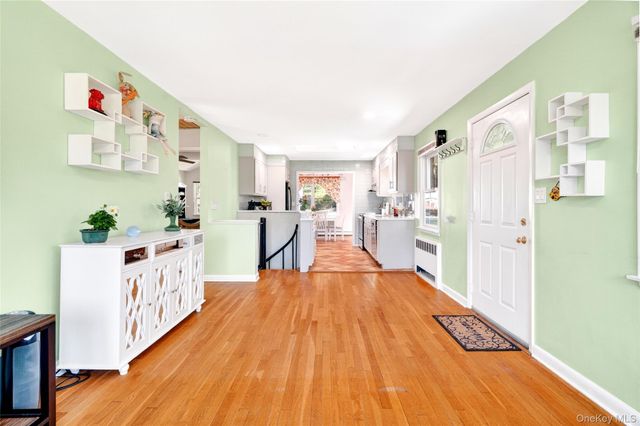 25 Hillside Avenue, Valhalla, NY 10595