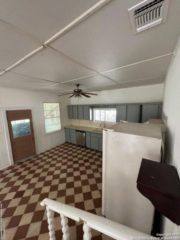 311 E ASHBY PL, San Antonio, TX 78212