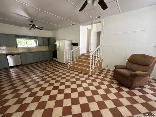 311 E ASHBY PL, San Antonio, TX 78212