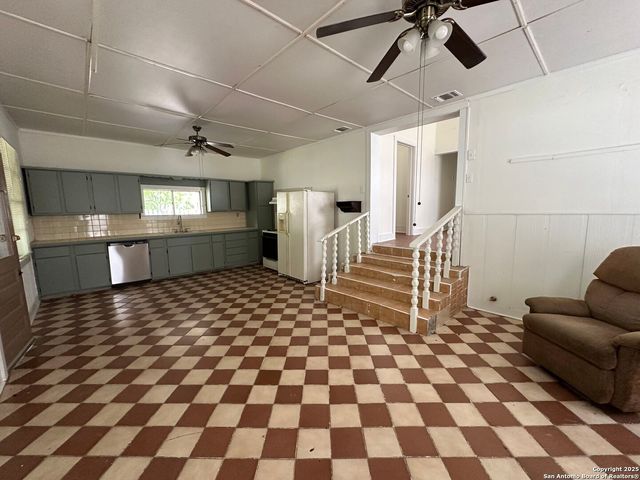 311 E ASHBY PL, San Antonio, TX 78212