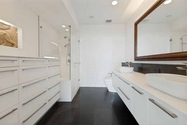3130 N Harwood Street 2305, Dallas, TX 75201