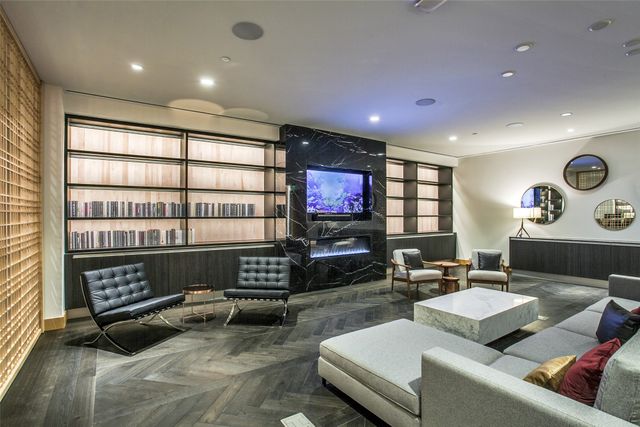 3130 N Harwood Street 2305, Dallas, TX 75201