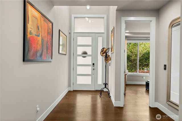 10351 SE 8th Street, Bellevue, WA 98004