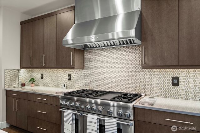 10351 SE 8th Street, Bellevue, WA 98004