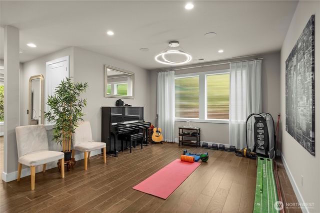 10351 SE 8th Street, Bellevue, WA 98004