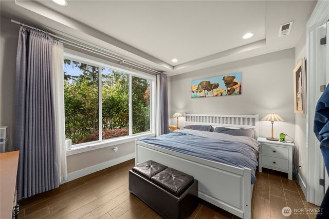 10351 SE 8th Street, Bellevue, WA 98004