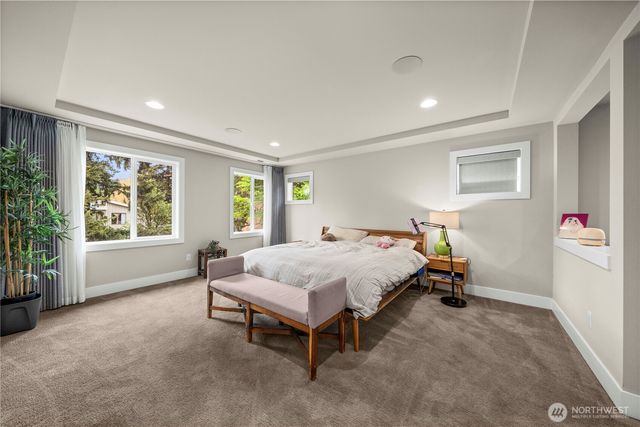 10351 SE 8th Street, Bellevue, WA 98004