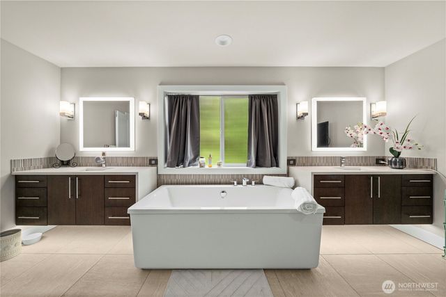 10351 SE 8th Street, Bellevue, WA 98004