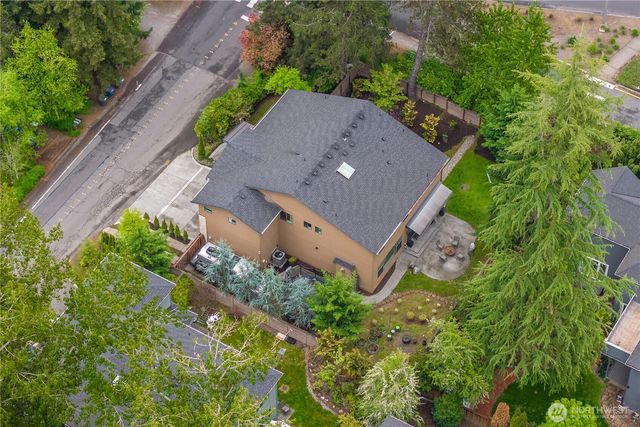 10351 SE 8th Street, Bellevue, WA 98004