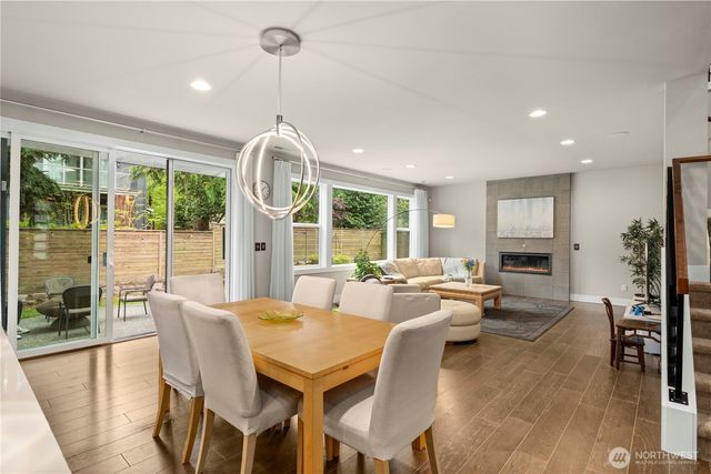 10351 SE 8th Street, Bellevue, WA 98004