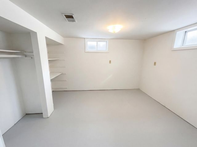 200 Oak Park Drive NE, Blaine, MN 55434