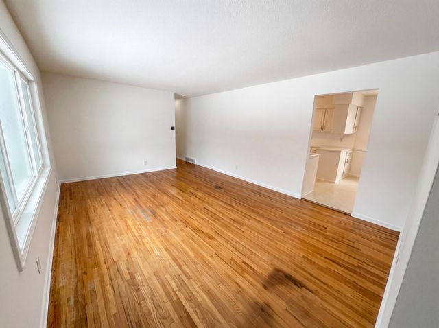 200 Oak Park Drive NE, Blaine, MN 55434