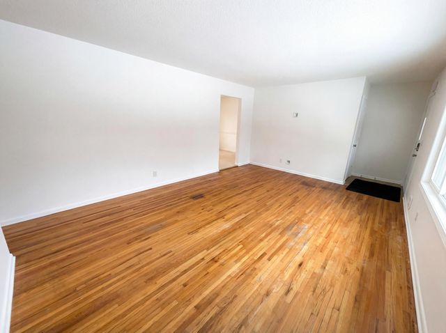 200 Oak Park Drive NE, Blaine, MN 55434