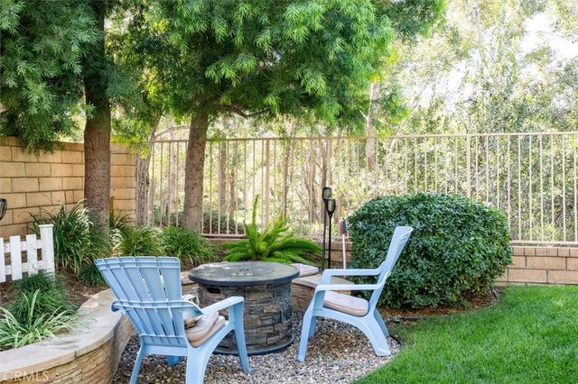 28347 Lobelia Lane, Valencia, CA 91354