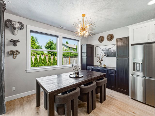 836 Ne 17TH Ave, Canby, OR 97013