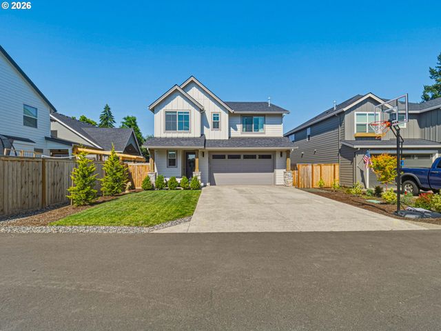 836 Ne 17TH Ave, Canby, OR 97013