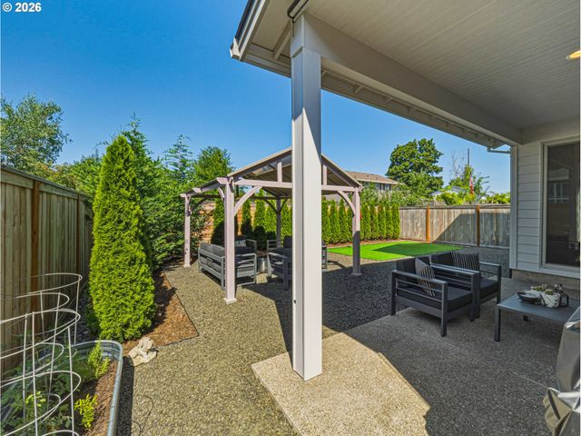 836 Ne 17TH Ave, Canby, OR 97013