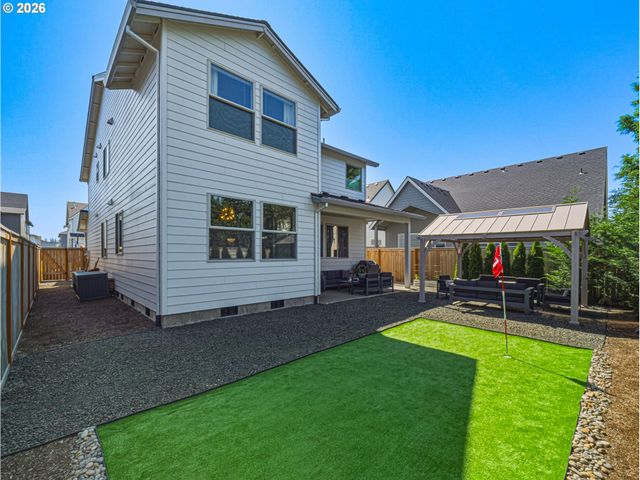 836 Ne 17TH Ave, Canby, OR 97013