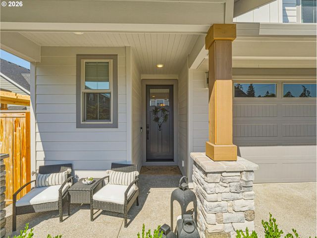 836 Ne 17TH Ave, Canby, OR 97013