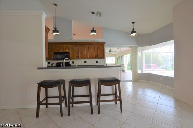214 Palmetto Dunes CIR, Naples, FL 34113