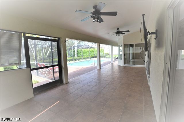 214 Palmetto Dunes CIR, Naples, FL 34113