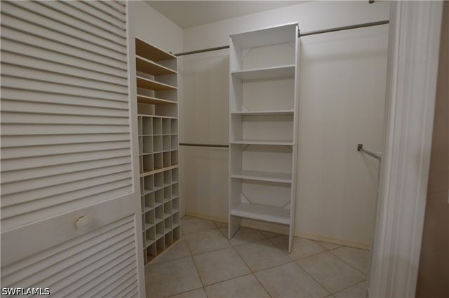 214 Palmetto Dunes CIR, Naples, FL 34113