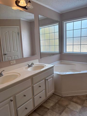 6115 Dinkins Mill Road, Rembert, SC 29128