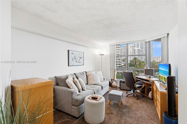 19195 NE 36th Court 502, Aventura, FL 33180