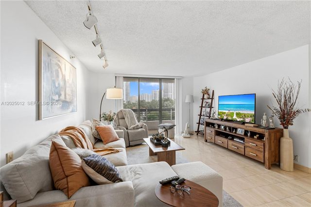19195 NE 36th Court 502, Aventura, FL 33180