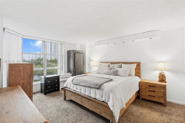 19195 NE 36th Court 502, Aventura, FL 33180