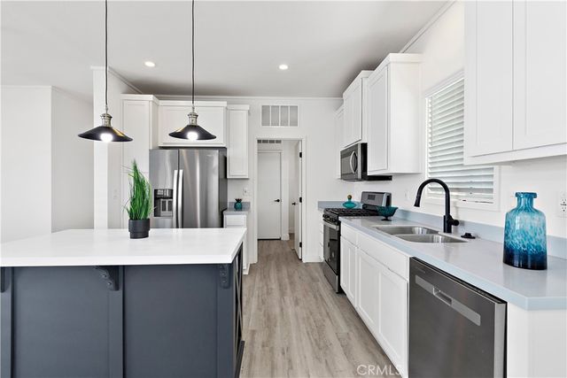 2755 Arrow Highway 159, La Verne, CA 91750