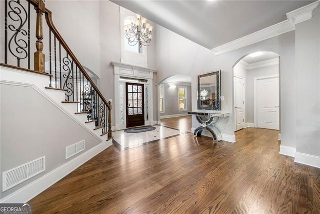585 Settles Brook Court, Suwanee, GA 30024