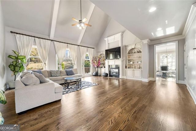 585 Settles Brook Court, Suwanee, GA 30024