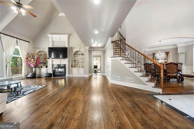 585 Settles Brook Court, Suwanee, GA 30024