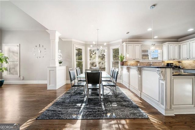 585 Settles Brook Court, Suwanee, GA 30024