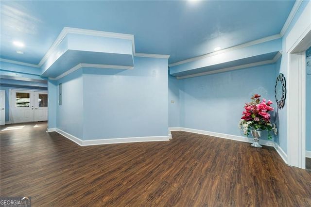 585 Settles Brook Court, Suwanee, GA 30024