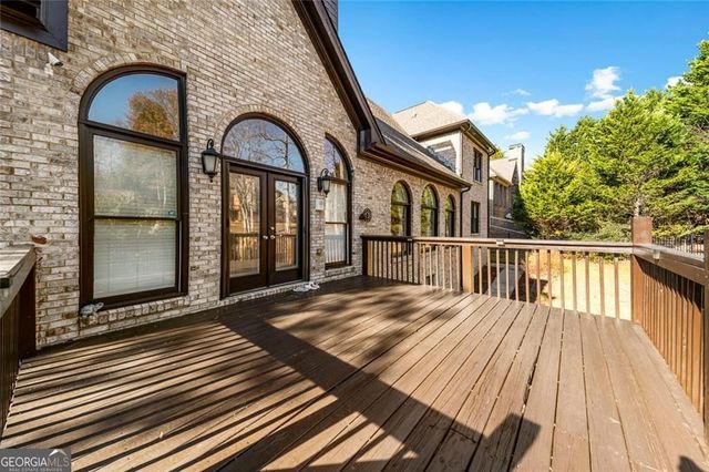 585 Settles Brook Court, Suwanee, GA 30024