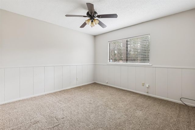 324 Olive Street, Huntsville, TX 77340