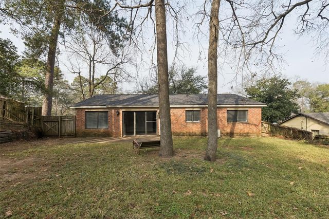324 Olive Street, Huntsville, TX 77340