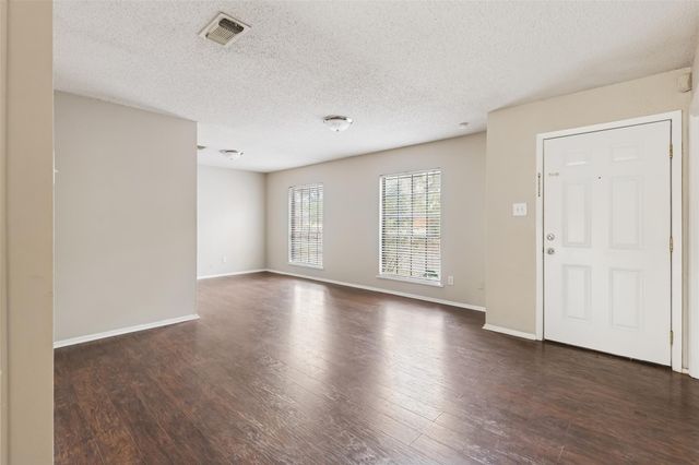 324 Olive Street, Huntsville, TX 77340