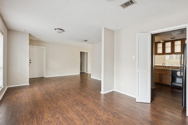 324 Olive Street, Huntsville, TX 77340