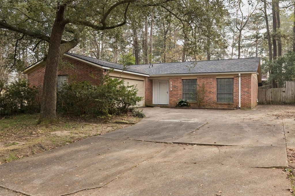 324 Olive Street, Huntsville, TX 77340