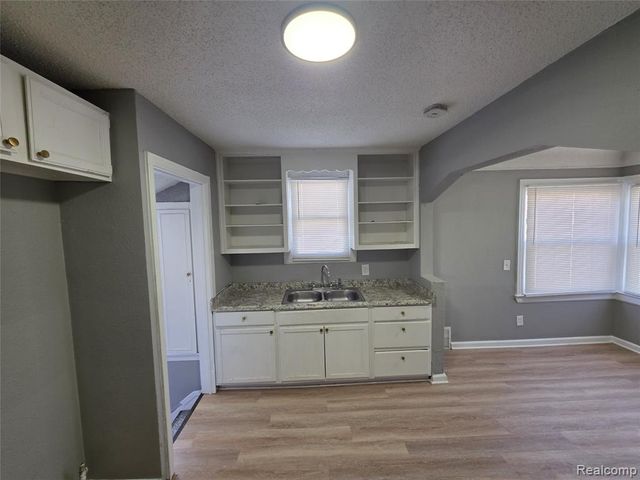 20315 Biltmore Street, Detroit, MI 48235