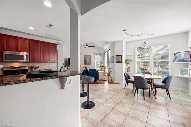 132 Lakepoint Drive, Advance, NC 27006
