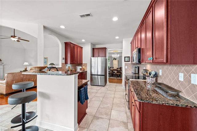 132 Lakepoint Drive, Advance, NC 27006