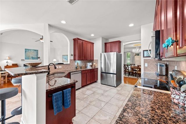 132 Lakepoint Drive, Advance, NC 27006