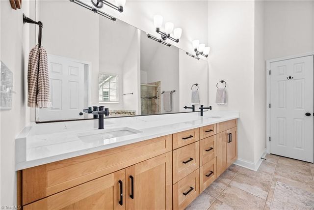 132 Lakepoint Drive, Advance, NC 27006
