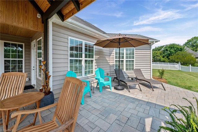 132 Lakepoint Drive, Advance, NC 27006