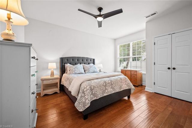 132 Lakepoint Drive, Advance, NC 27006